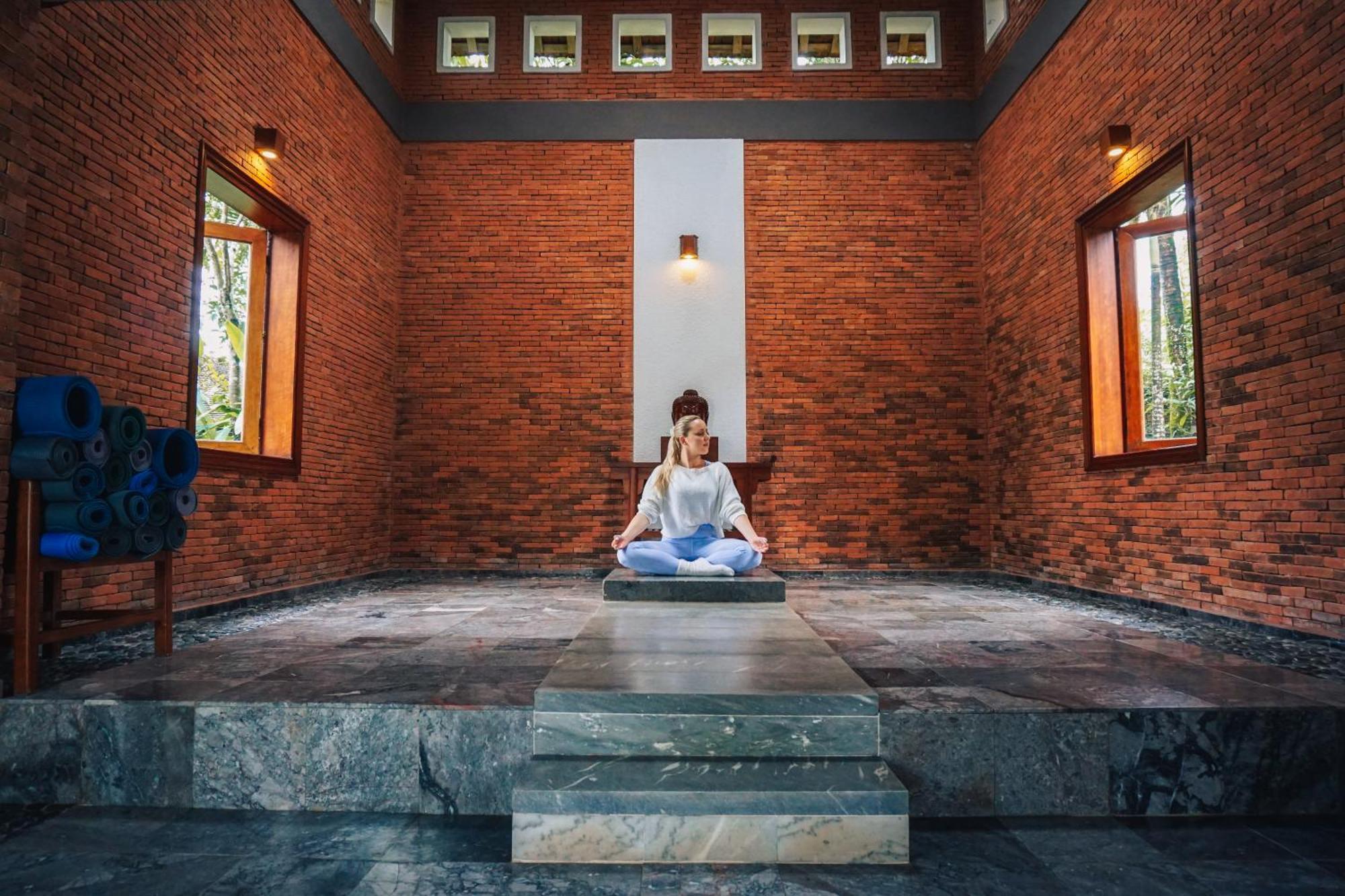 Pilgrimage Village Boutique Resort & Spa Hue Buitenkant foto